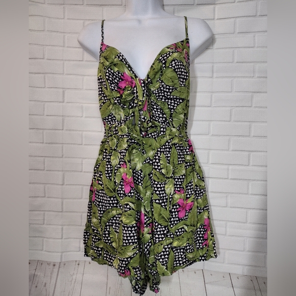 Forever 21 Floral Green Keyhole Romper - Picture 2 of 6